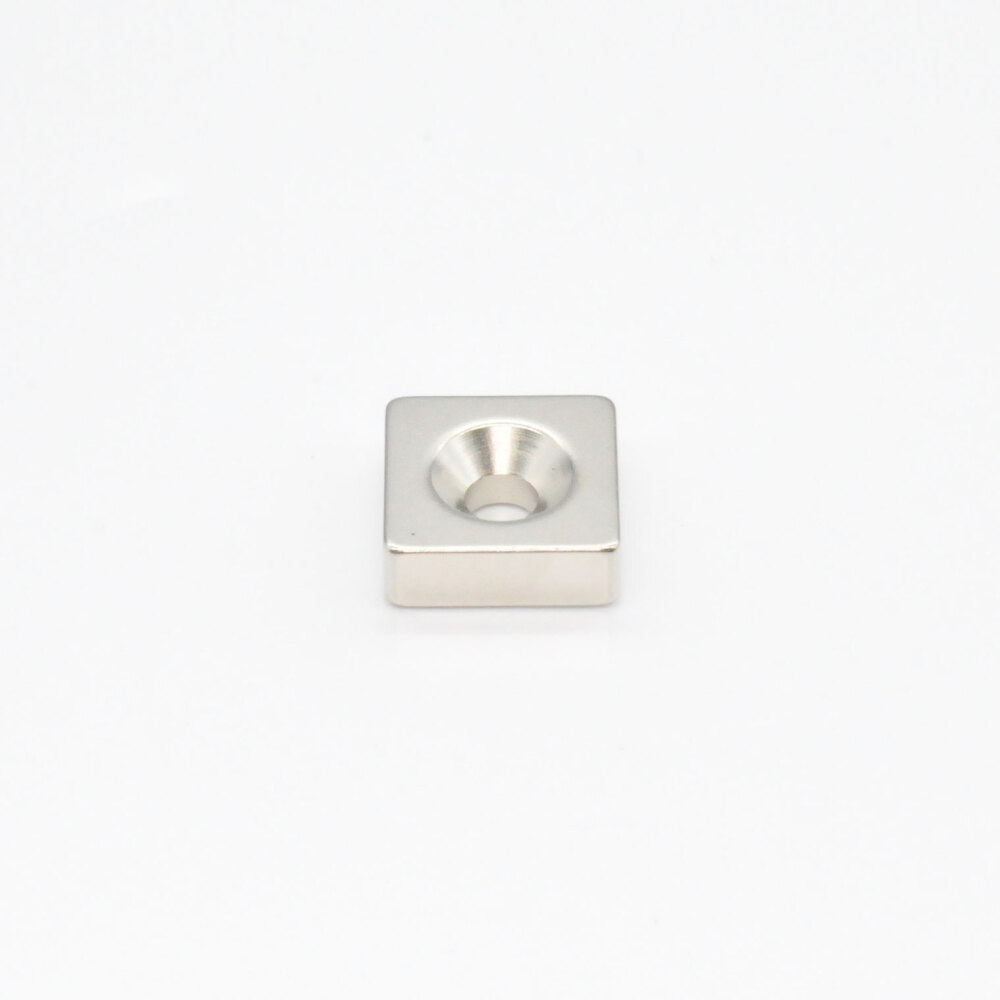 ネオジム磁石 プレートキャッチ 角型 15×15×5