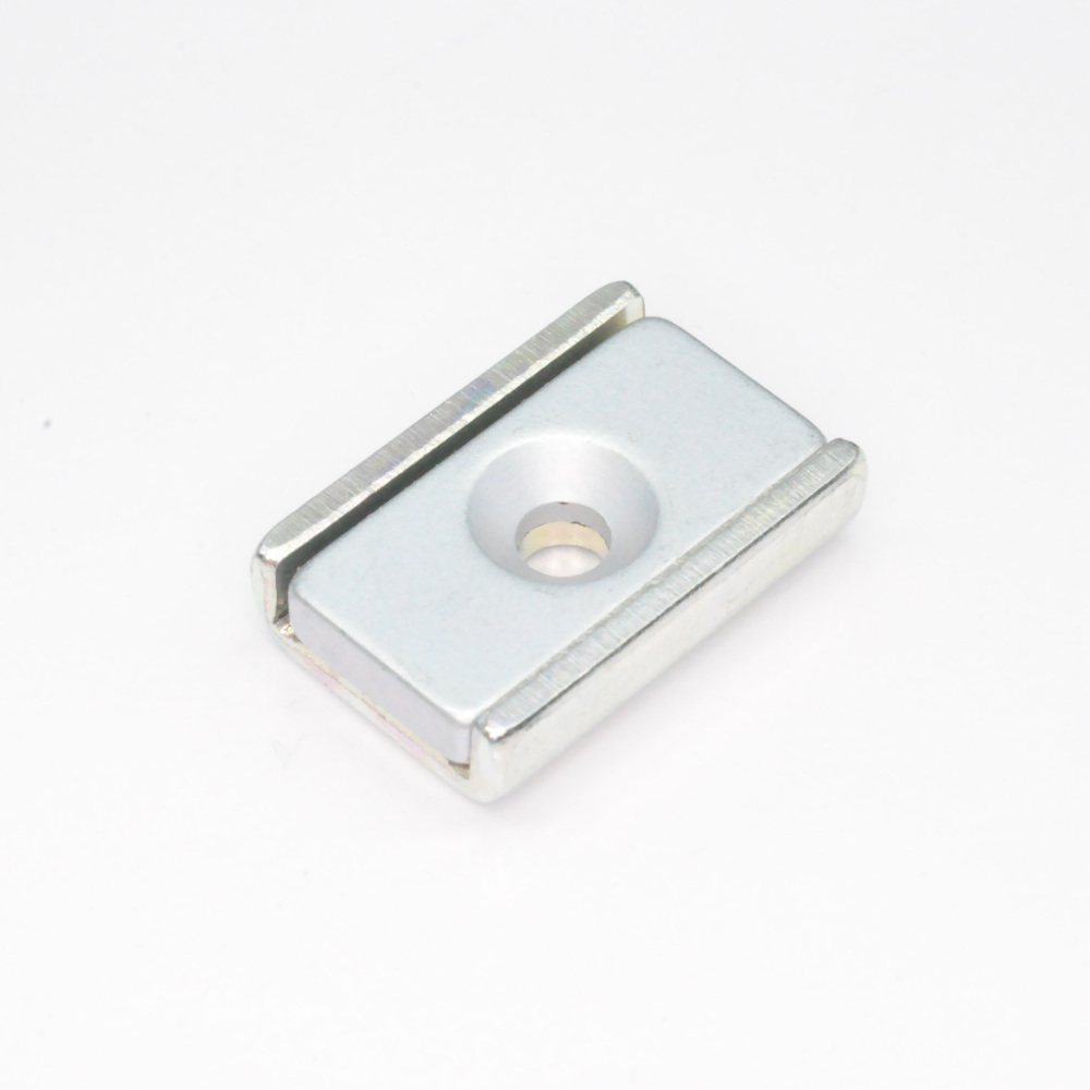 ネオジム磁石 プレートキャッチヨーク付 角型 20×13.5×5